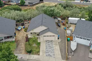 1144 Highlands Dr, Eagle Point, OR 97524 - Photo 29