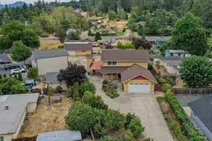 2617 SW Florer Dr, Grants Pass, OR 97527 - Photo 43