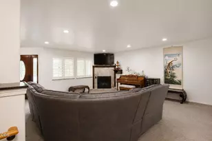 2617 SW Florer Dr, Grants Pass, OR 97527 - Photo 3