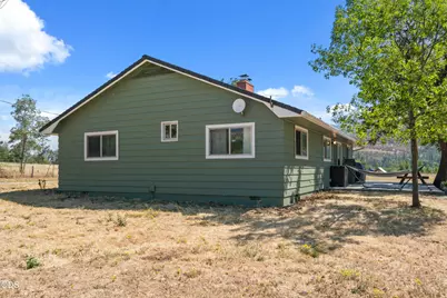 728 W Valley View, Ashland, OR 97520 - Photo 7