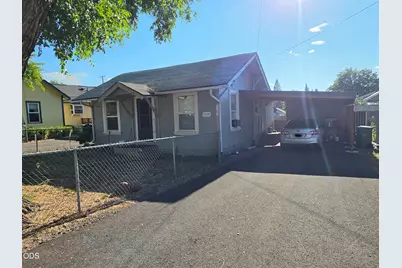 1518 Pleasant Avenue, Klamath Falls, OR 97601 - Photo 1