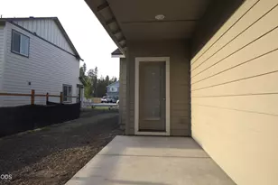 16625 Landing Ct, La Pine, OR 97739 - Photo 9