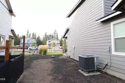 16625 Landing Court, La Pine, OR 97739 - Photo 7