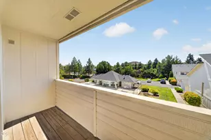 1050 NE Butler Market Rd, Bend, OR 97701 - Photo 7