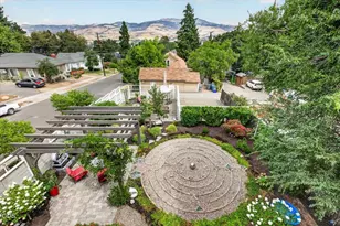 533 Fairview St, Ashland, OR 97520 - Photo 47