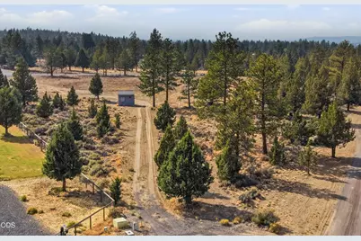 22018 Quebec Court, Bend, OR 97702 - Photo 15