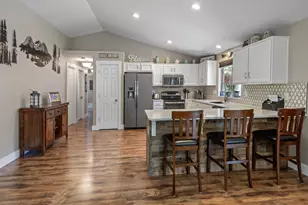 17476 Rail Dr, Bend, OR 97707 - Photo 3