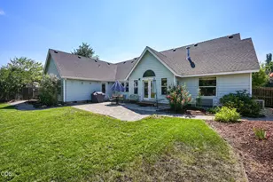 2067 NW Poplar Pl, Redmond, OR 97756 - Photo 31