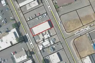 808 S Riverside Ave, Medford, OR 97501 - Photo 1