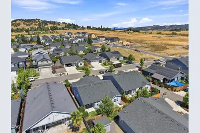 1754 Dragon Tail Place, Medford, OR 97504 - Photo 39