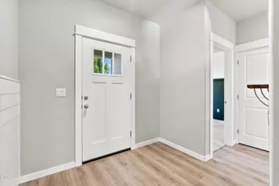 1754 Dragon Tail Place, Medford, OR 97504 - Photo 5