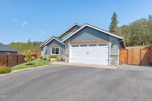 326 SW Kennedy Wy, Grants Pass, OR 97526 - Photo 1