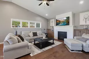 326 SW Kennedy Wy, Grants Pass, OR 97526 - Photo 5