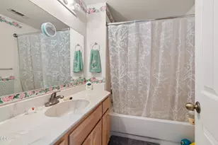 1459 Highcrest Dr, Medford, OR 97504 - Photo 11