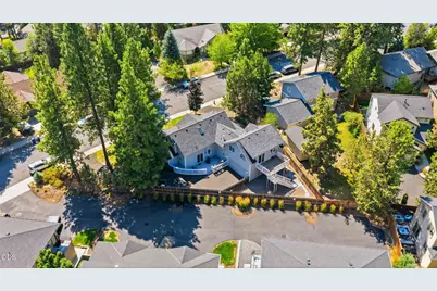 1181 NW Knoxville Boulevard, Bend, OR 97703 - Photo 35