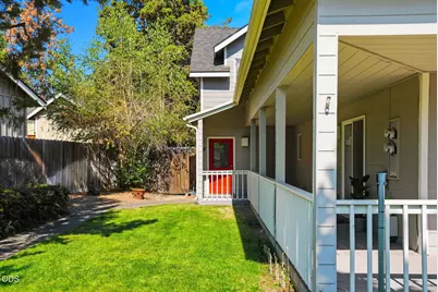1181 NW Knoxville Boulevard, Bend, OR 97703 - Photo 3