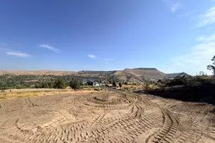 160 SE Lupine Ln, John Day, OR 97845 - Photo 1