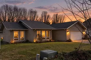 128 Fawn Cir, Shady Cove, OR 97539 - Photo 13