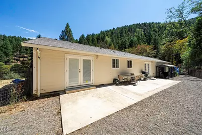 [Address not provided], Medford, OR 97501 - Photo 3