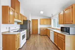 1983 NE Jackson Ave, Bend, OR 97701 - Photo 13