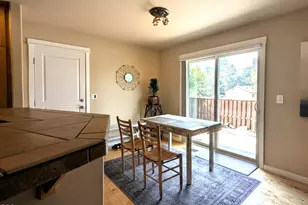 20441 Brentwood Ave, Bend, OR 97702 - Photo 3