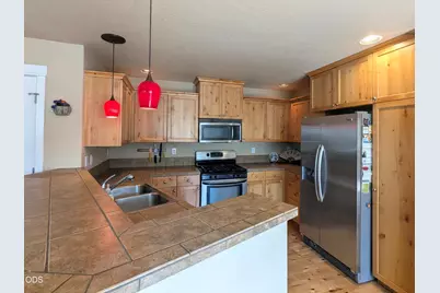 20441 Brentwood Avenue, Bend, OR 97702 - Photo 5