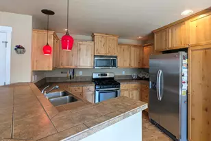 20441 Brentwood Ave, Bend, OR 97702 - Photo 5