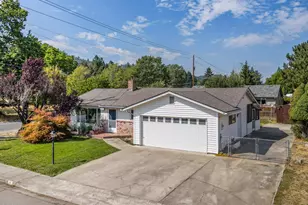 101 Hickory Dr, Rogue River, OR 97537 - Photo 1
