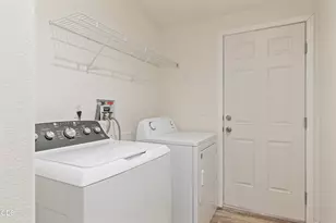 61000 Brosterhous Rd, Bend, OR 97702 - Photo 25