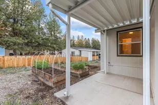 61000 Brosterhous Rd, Bend, OR 97702 - Photo 27