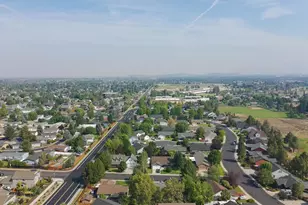 2227 SW Newberry Ct, Redmond, OR 97756 - Photo 23