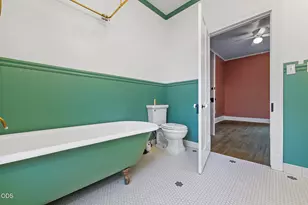 540 E California St, Jacksonville, OR 97530 - Photo 33