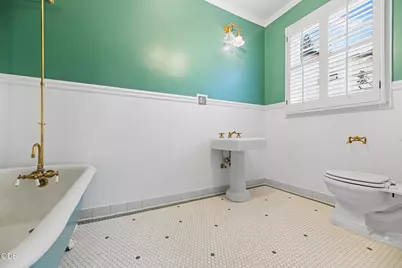 540 E California Street, Jacksonville, OR 97530 - Photo 29