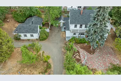 540 E California Street, Jacksonville, OR 97530 - Photo 1