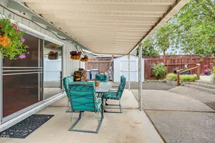 1964 Camellia Ave, Medford, OR 97504 - Photo 7