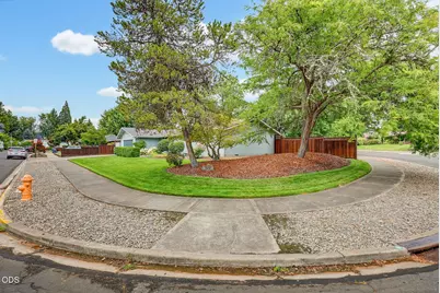 1964 Camellia Avenue, Medford, OR 97504 - Photo 35