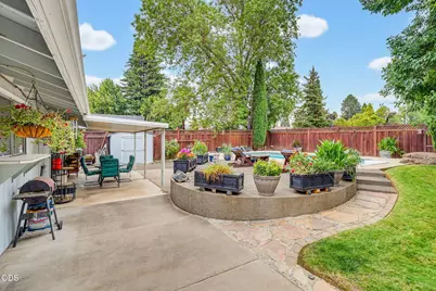 1964 Camellia Avenue, Medford, OR 97504 - Photo 7