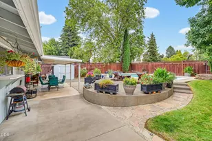1964 Camellia Ave, Medford, OR 97504 - Photo 7