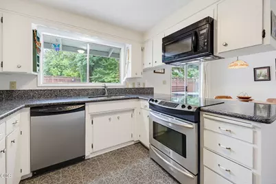 1964 Camellia Avenue, Medford, OR 97504 - Photo 21