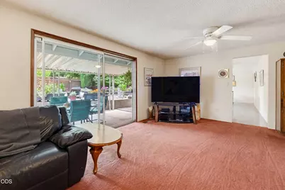 1964 Camellia Avenue, Medford, OR 97504 - Photo 27