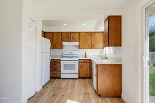 1832 Nancy Ave, Central Point, OR 97502 - Photo 9