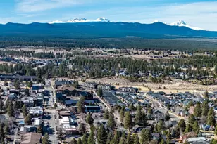 762 Northwest Mount Washington Drive, Bend, OR 97703 - Photo 27