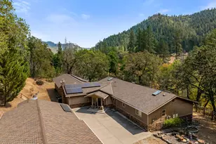 12330 E Evans Creek Rd, Rogue River, OR 97537 - Photo 49