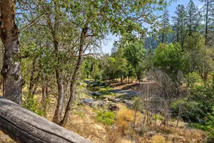 12330 E Evans Creek Rd, Rogue River, OR 97537 - Photo 3