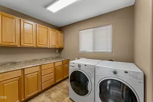 12330 E Evans Creek Rd, Rogue River, OR 97537 - Photo 25