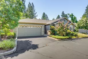 2140 Birchwood Ln, Ashland, OR 97520 - Photo 3