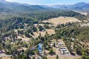 8550 E Evans Creek Rd, Rogue River, OR 97537 - Photo 41