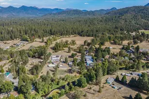 8550 E Evans Creek Rd, Rogue River, OR 97537 - Photo 45