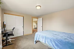 61390 Merriewood Ct, Bend, OR 97702 - Photo 19