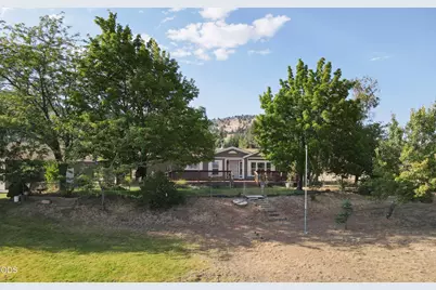 20037 Lefever Street, Klamath Falls, OR 97603 - Photo 5